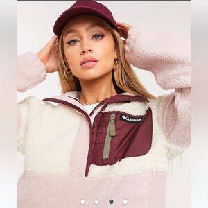 Columbia Lodge Sherpa Pullover in Pink size Small